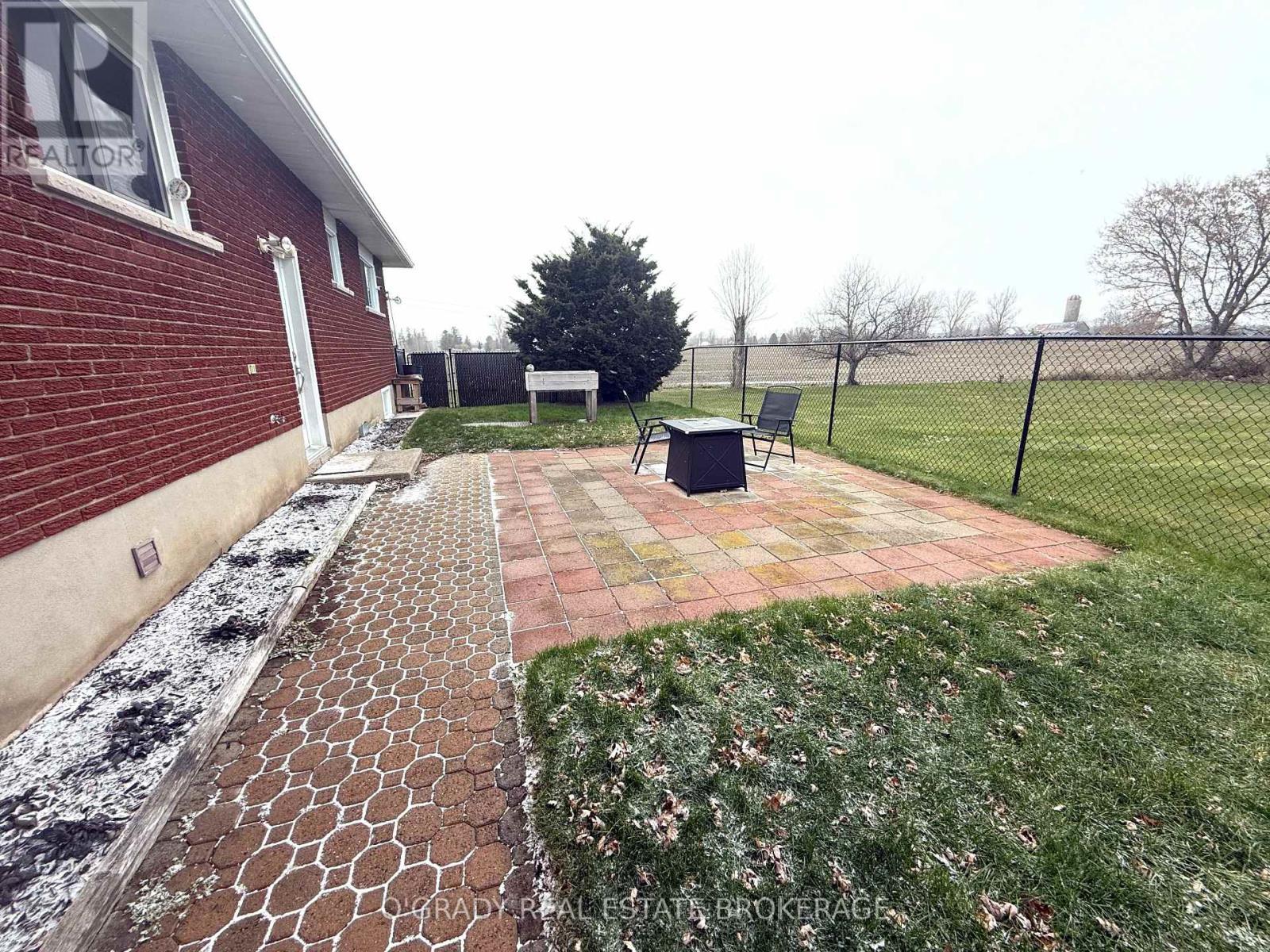 4472 Lords Mills Road, Augusta, ON - Outdoor