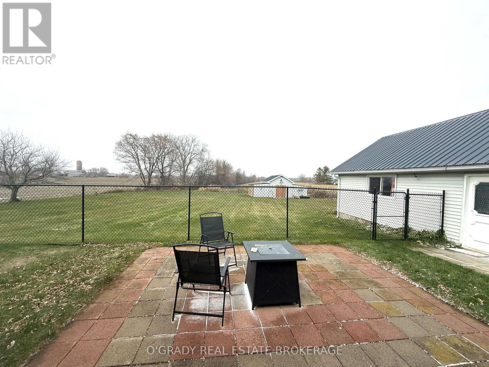 4472 Lords Mills Road, Augusta, ON - Outdoor