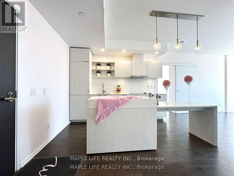823 - 12 Bonnycastle Street, Toronto, ON - Indoor Photo Showing Kitchen With Upgraded Kitchen
