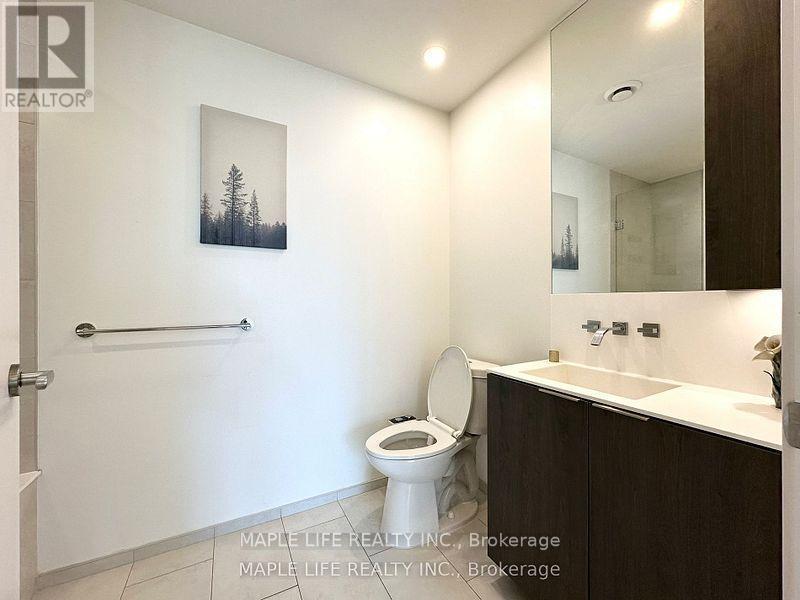 823 - 12 Bonnycastle Street, Toronto, ON - Indoor Photo Showing Bathroom