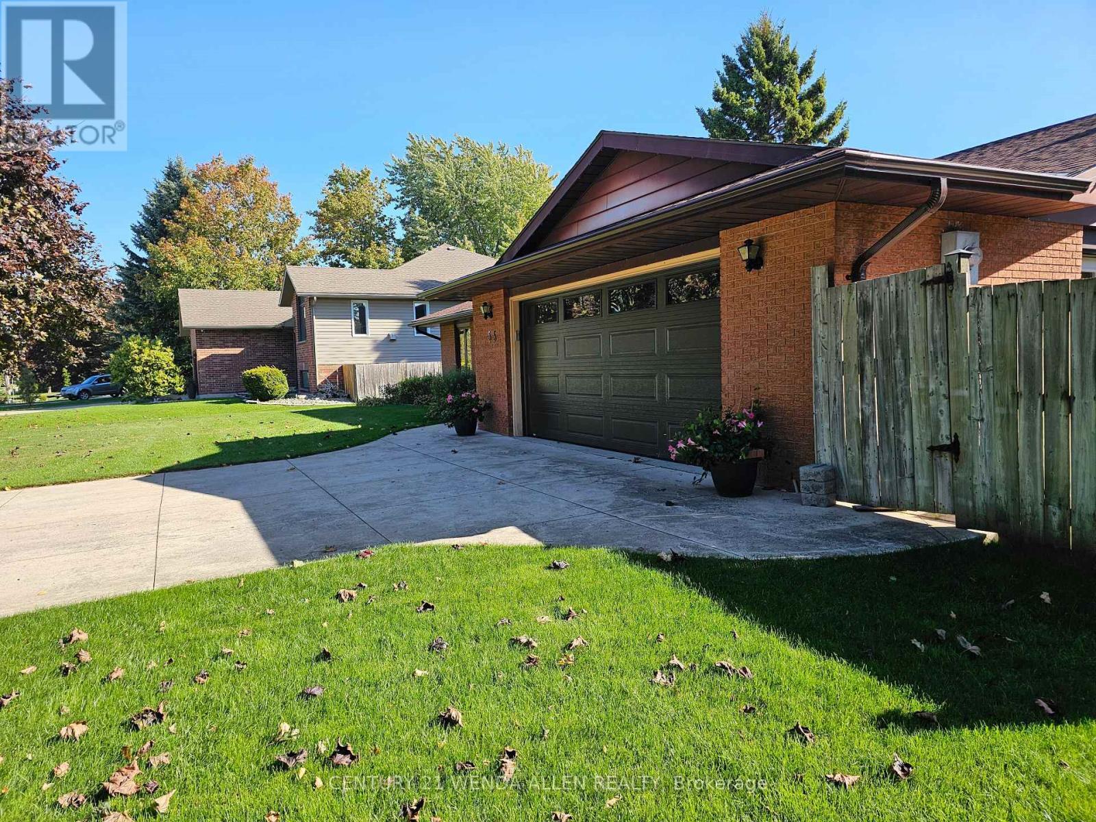 55 Penetangore Row S, Huron-Kinloss, ON - Outdoor