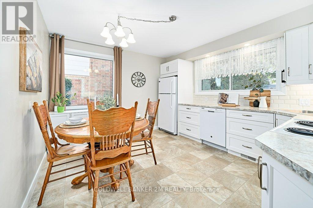 657 Balmoral Drive, Oshawa (Mclaughlin), ON - Indoor Photo Showing Other Room