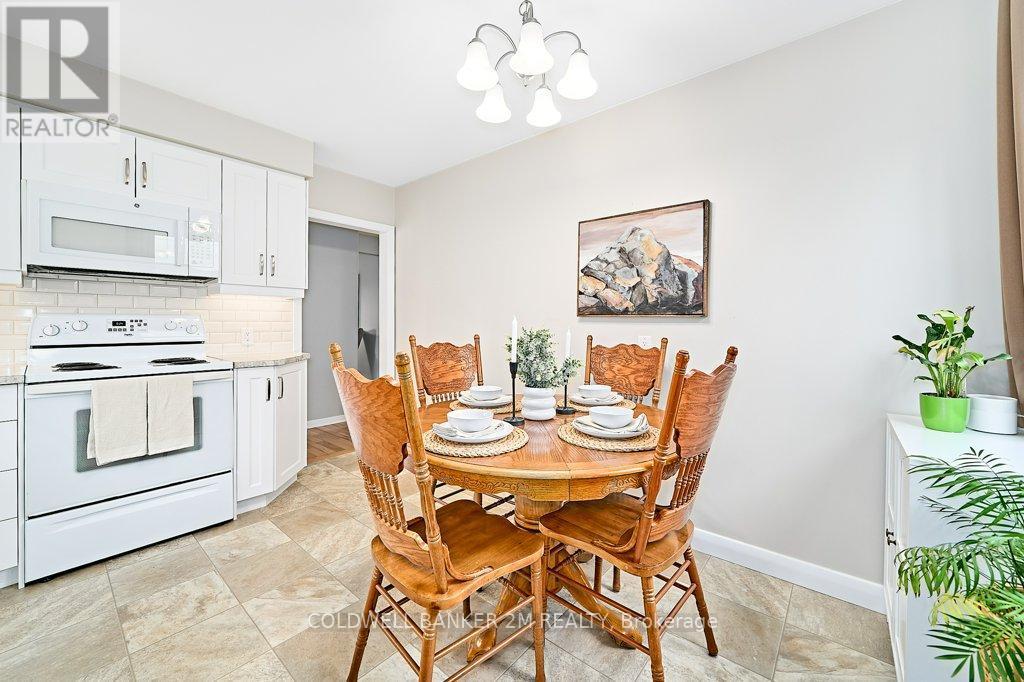 657 Balmoral Drive, Oshawa (Mclaughlin), ON - Indoor Photo Showing Dining Room