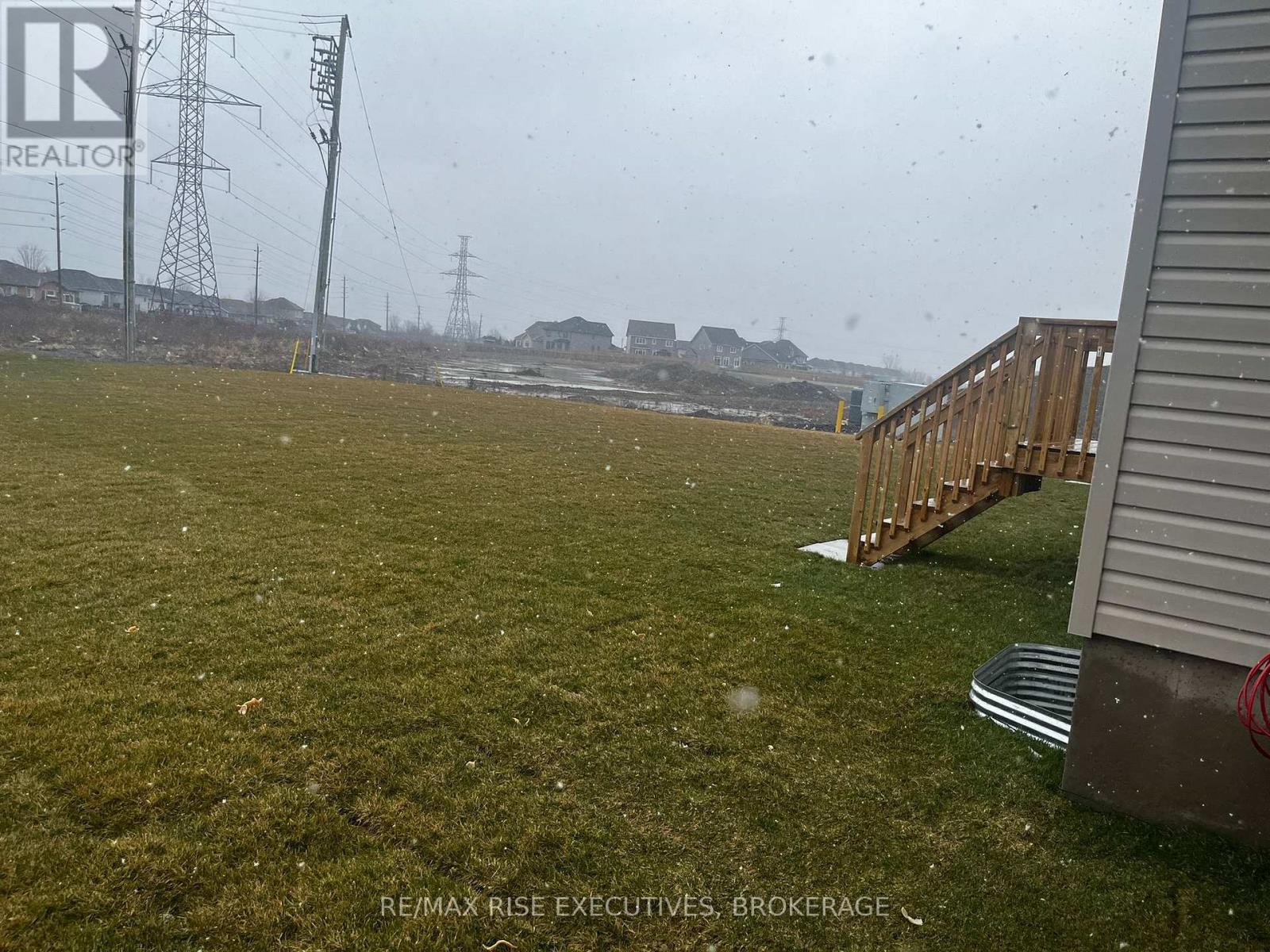 1405 Demers Avenue, Kingston (East Gardiners Rd), ON - Outdoor