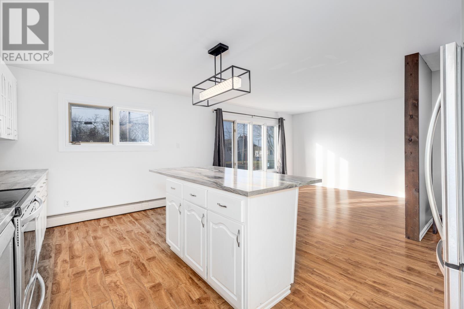 33 Second Street, Mount Pearl, NL - Indoor Photo Showing Kitchen