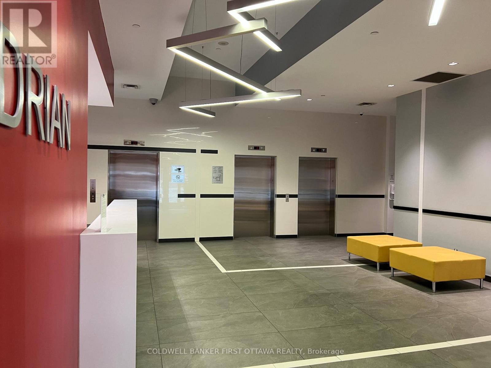 914 - 324 Laurier Avenue W, Ottawa, ON - Indoor Photo Showing Other Room