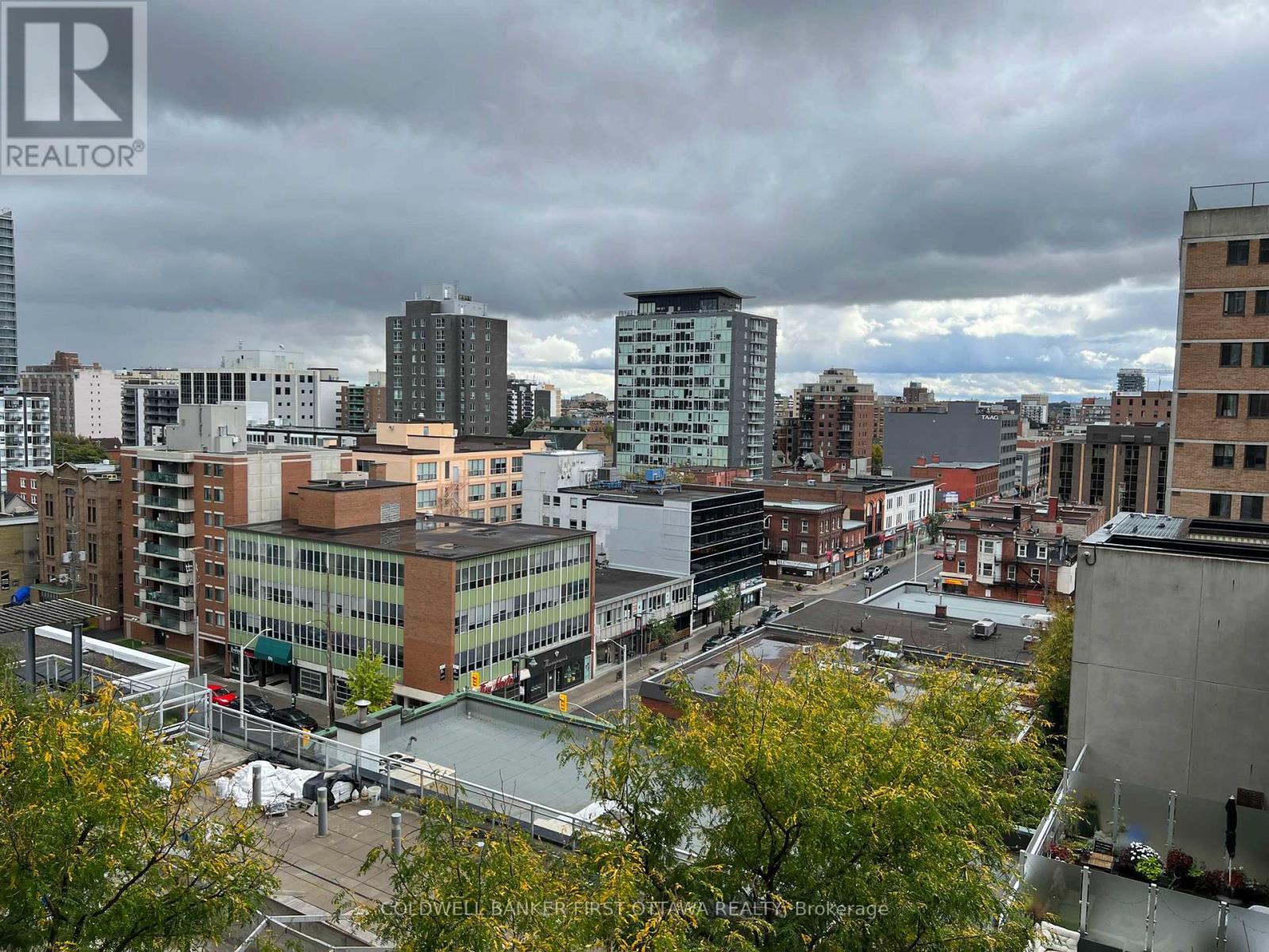 914 - 324 Laurier Avenue W, Ottawa, ON - Outdoor With View