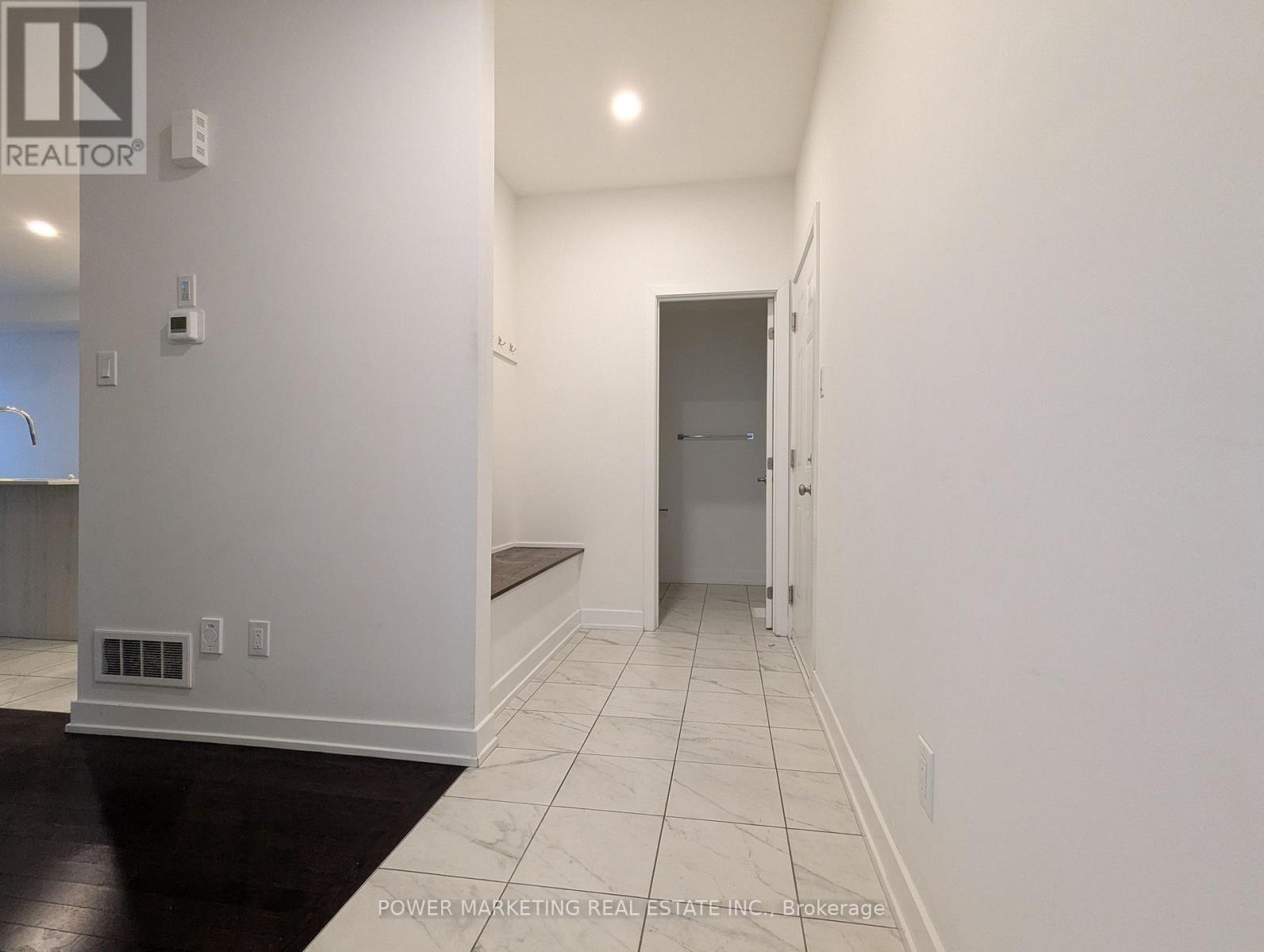 332 Monticello Avenue, Ottawa, ON - Indoor Photo Showing Other Room