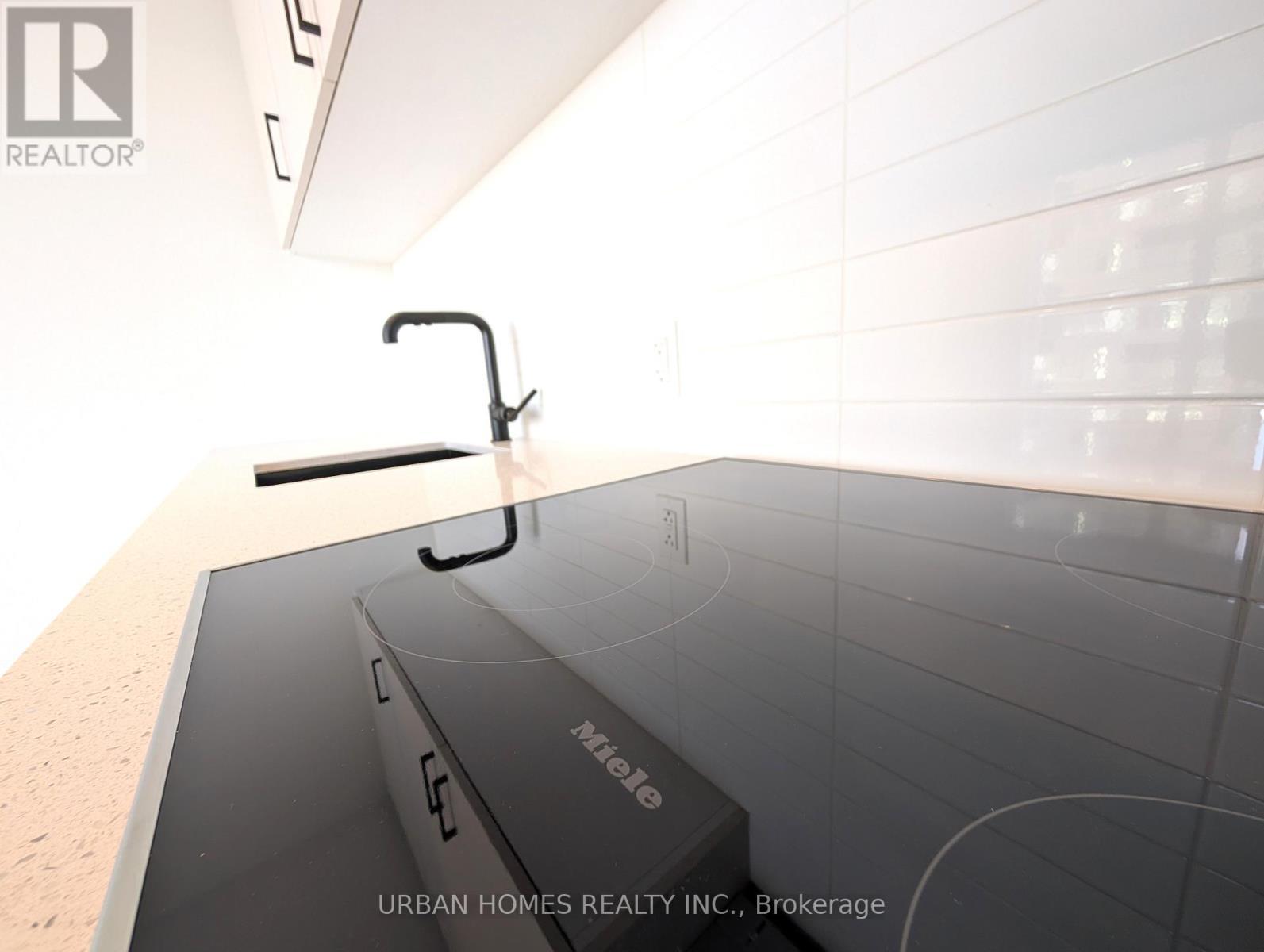 1120 - 1 Quarrington Lane, Toronto, ON - Other