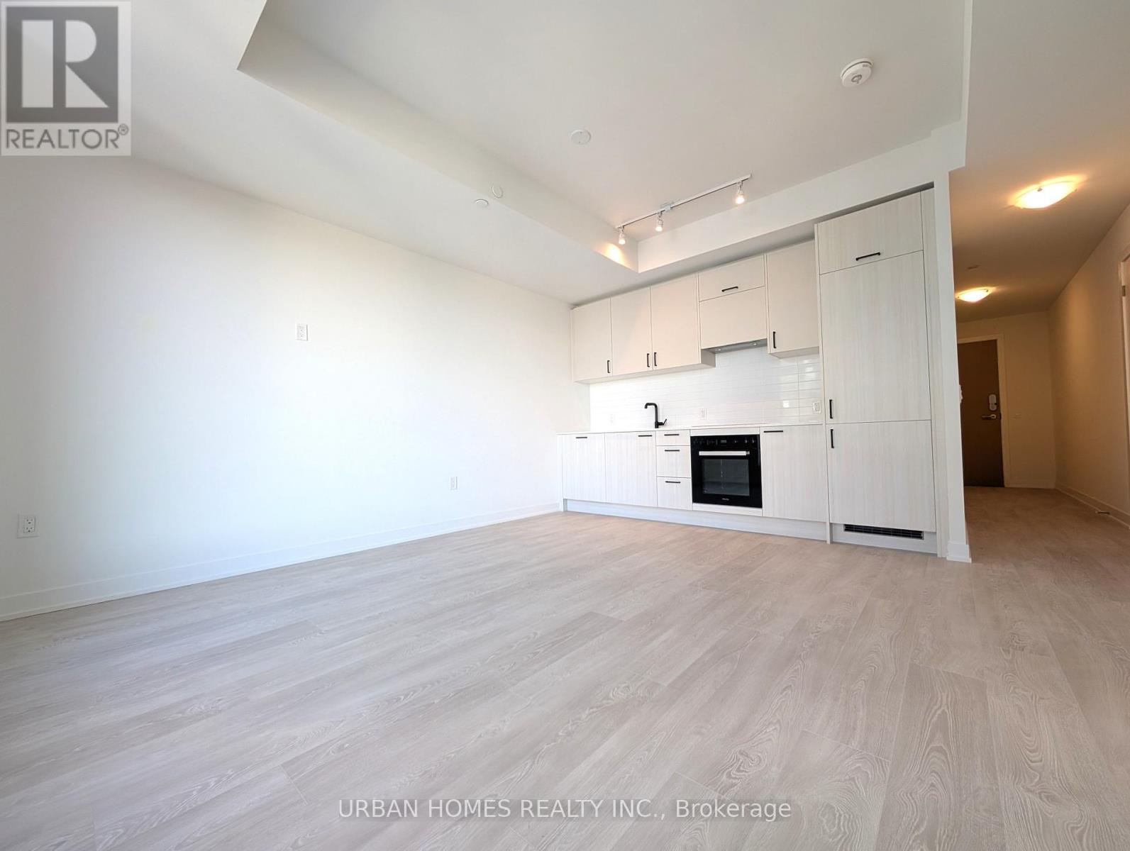 1120 - 1 Quarrington Lane, Toronto, ON - Indoor