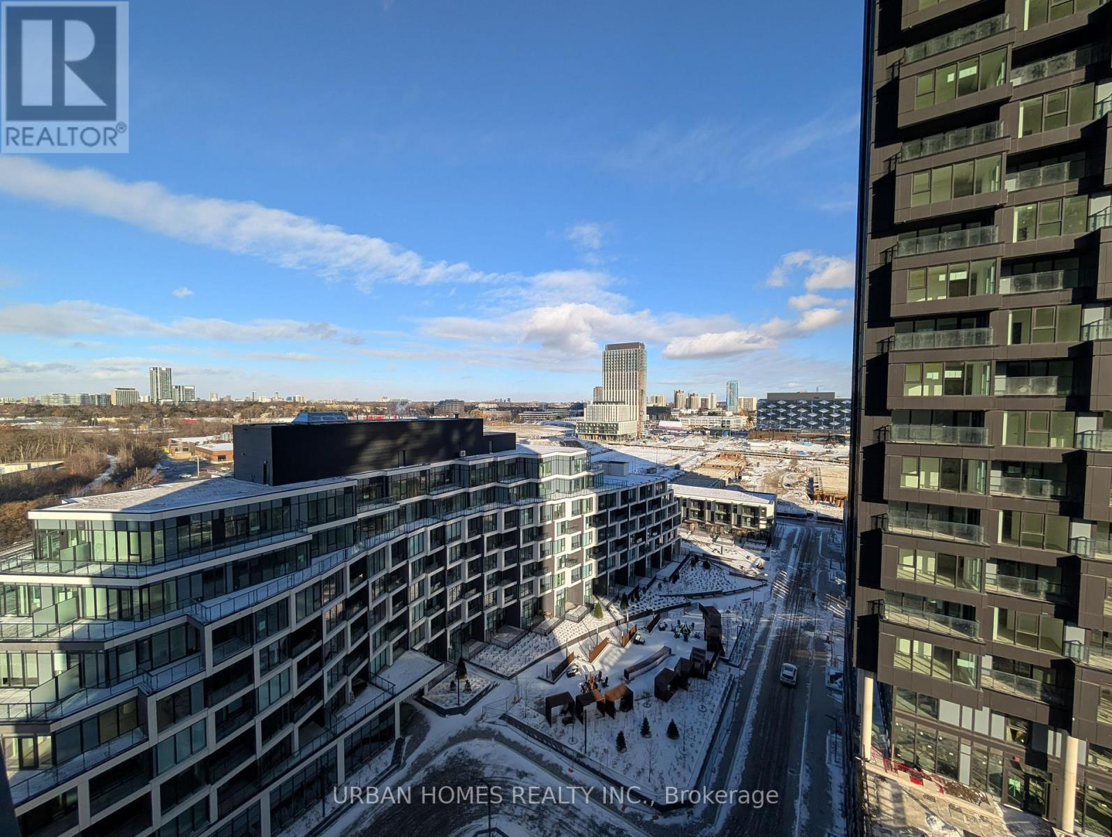 1120 - 1 Quarrington Lane, Toronto, ON - Outdoor With View