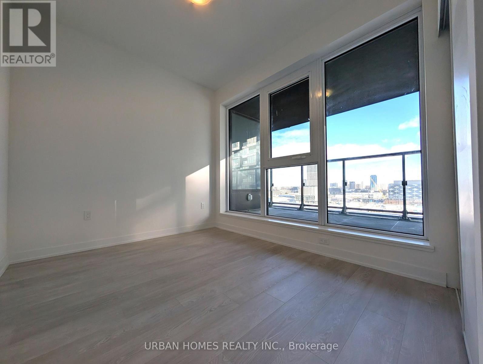 1120 - 1 Quarrington Lane, Toronto, ON - Indoor Photo Showing Other Room