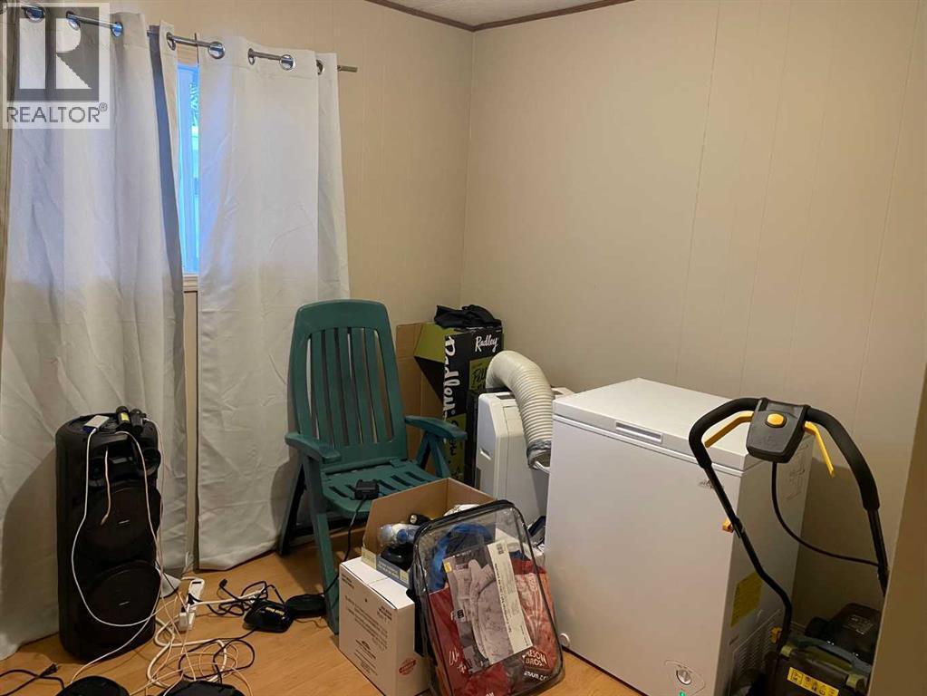 10305 103 Street, Fairview, AB - Indoor Photo Showing Laundry Room