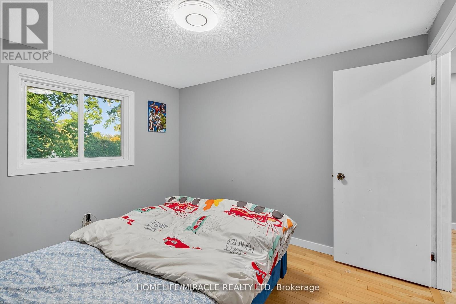 28 - 1318 Highbury Avenue, London East, ON - Indoor Photo Showing Bedroom