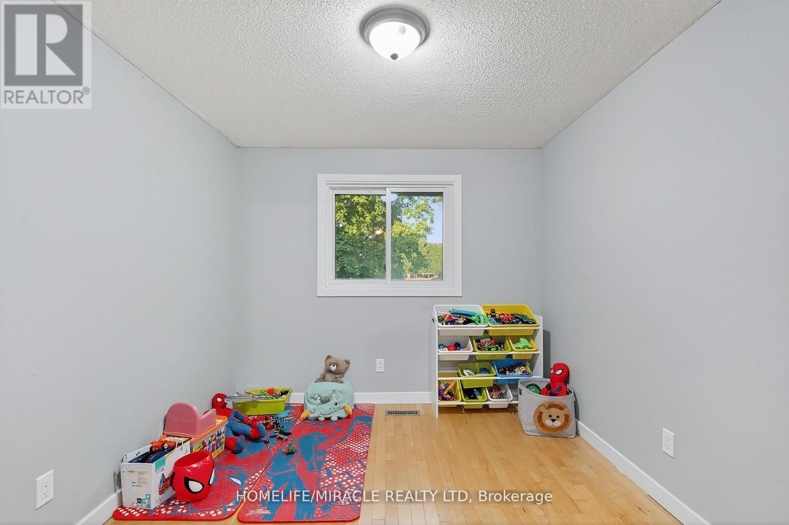 28 - 1318 Highbury Avenue, London East, ON - Indoor