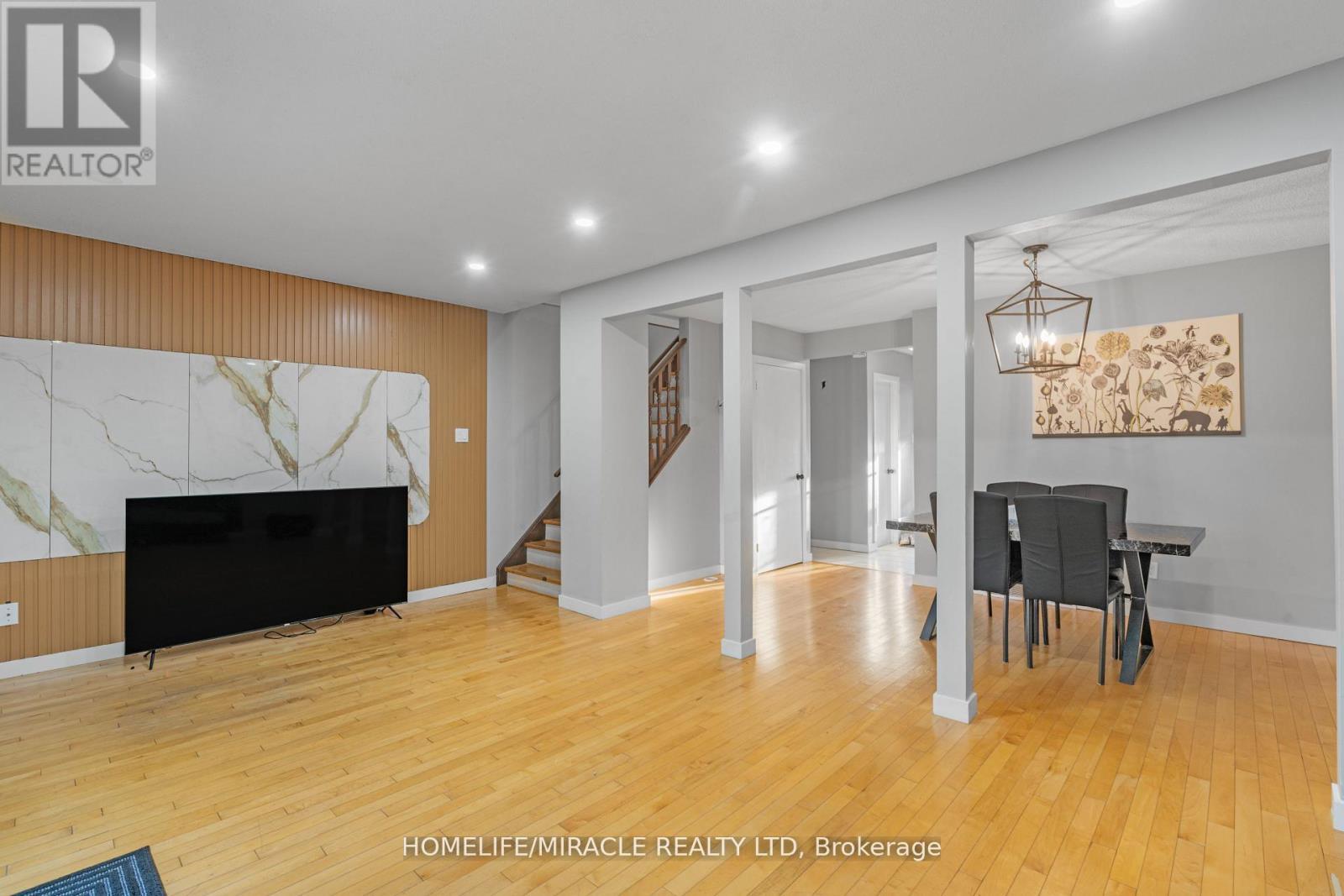 28 - 1318 Highbury Avenue, London East, ON - Indoor