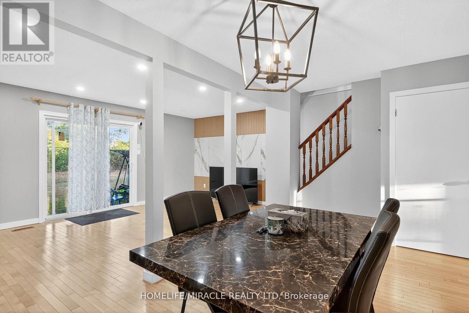 28 - 1318 Highbury Avenue, London East, ON - Indoor Photo Showing Dining Room