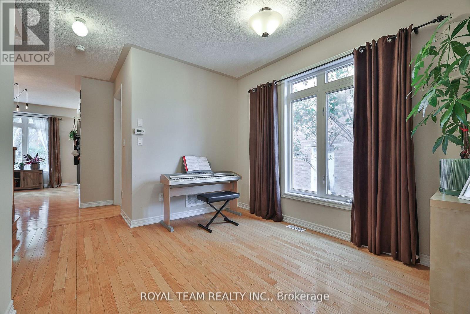 76 Degas Drive, Vaughan, ON - Indoor Photo Showing Other Room