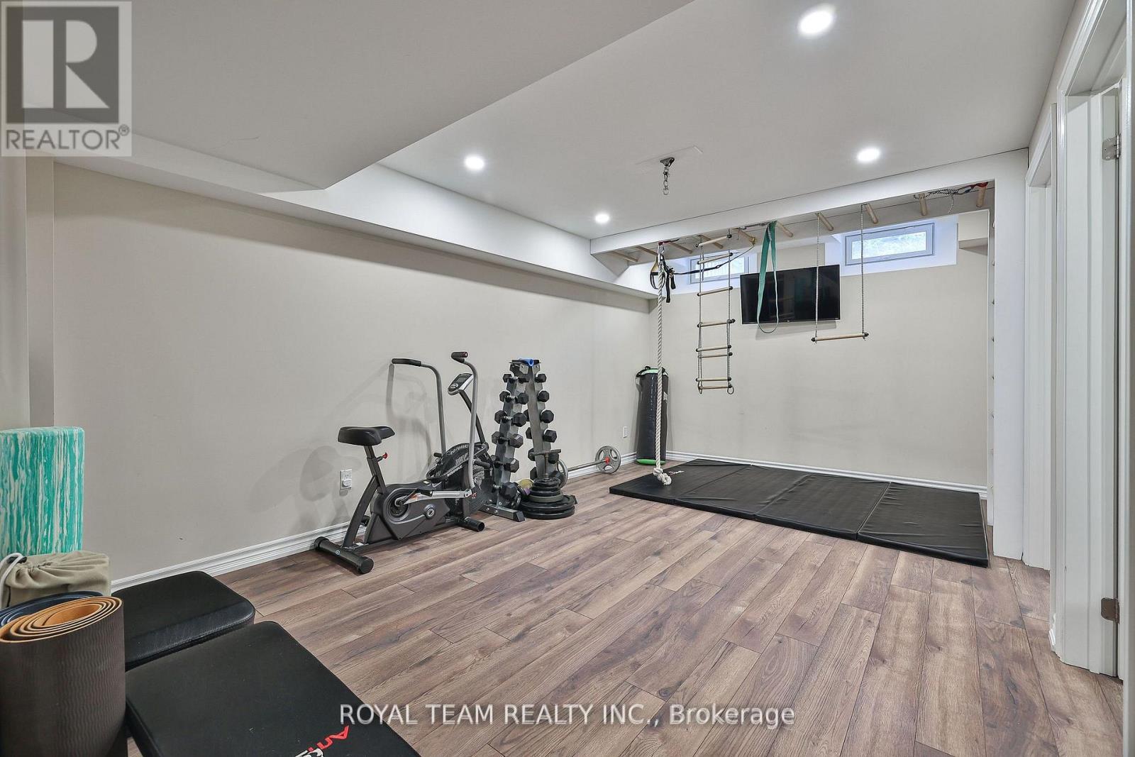 76 Degas Drive, Vaughan, ON - Indoor Photo Showing Gym Room