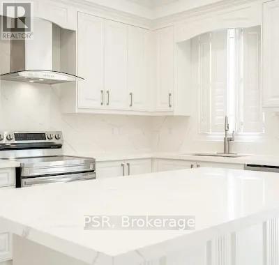 59 Pridham Place, New Tecumseth, ON - Indoor Photo Showing Kitchen