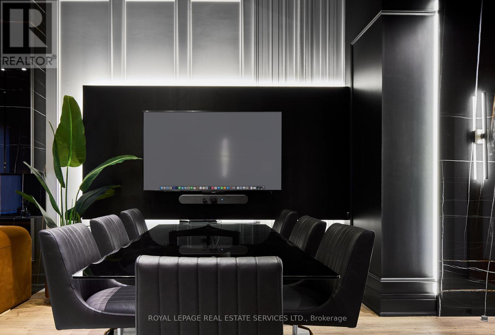 206 - 3475 Rebecca Street, Oakville, ON