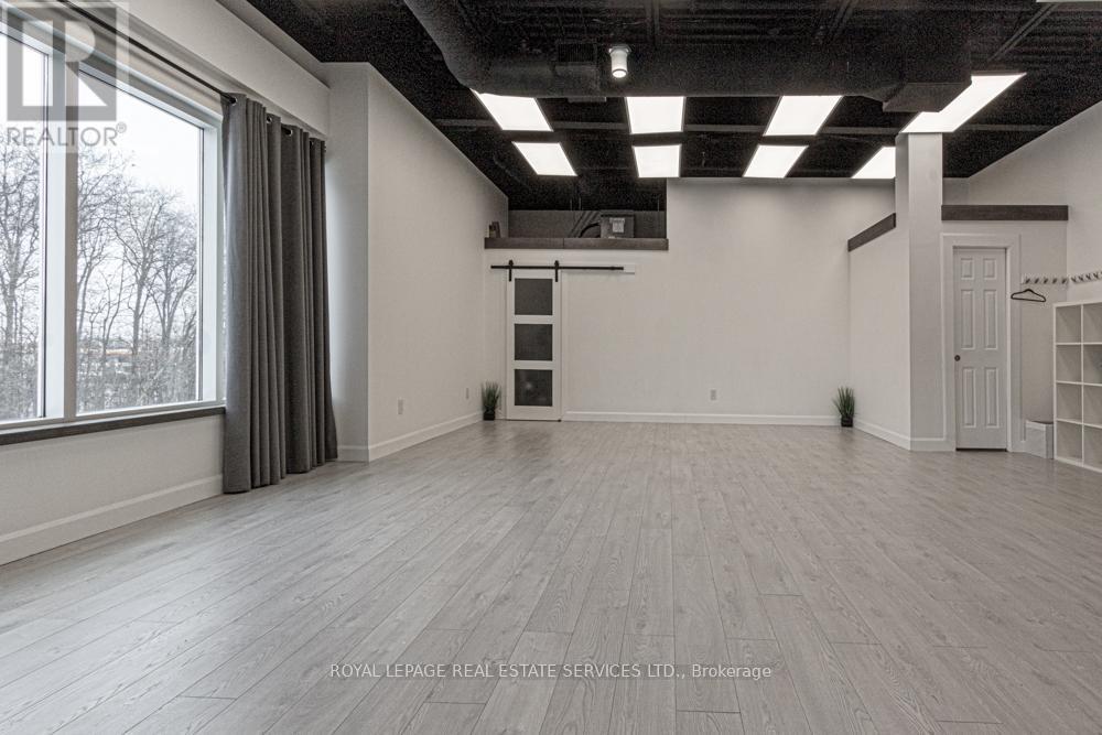 207 - 3475 Rebecca Street, Oakville, ON