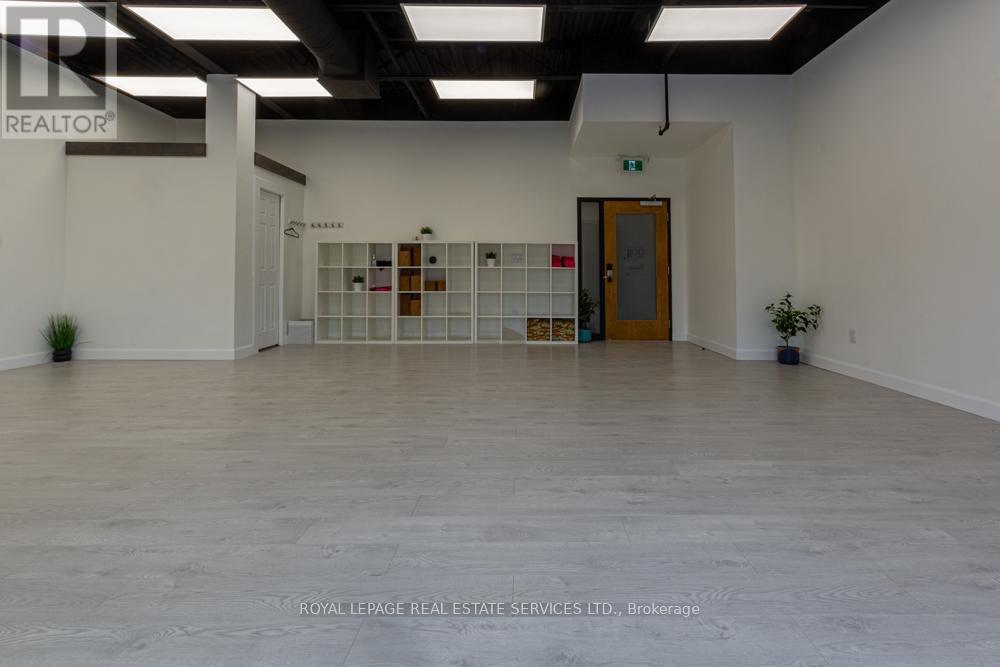 207 - 3475 Rebecca Street, Oakville, ON