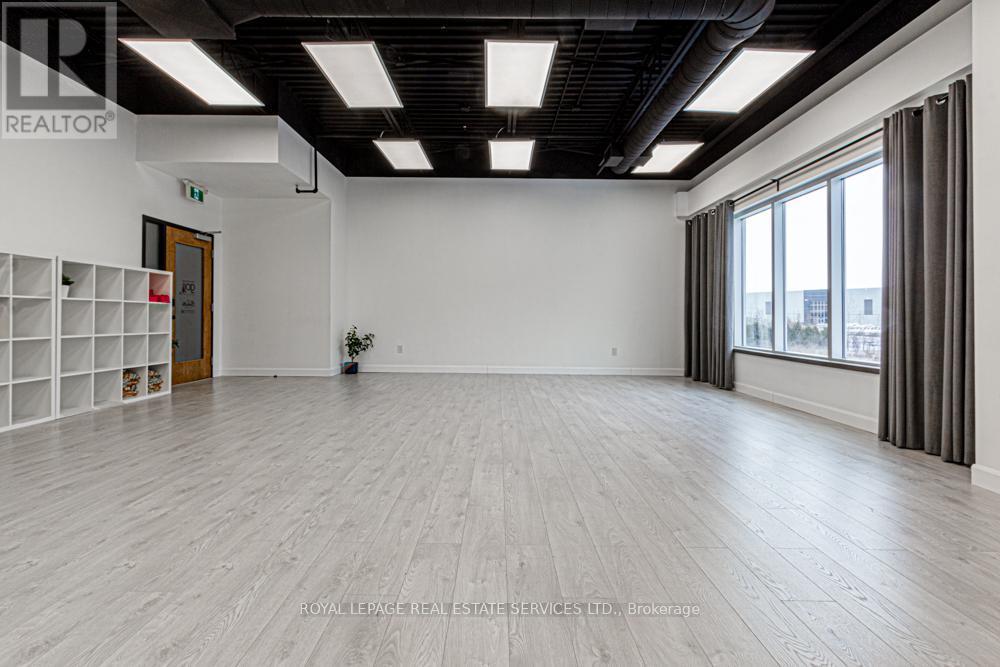 207 - 3475 Rebecca Street, Oakville, ON