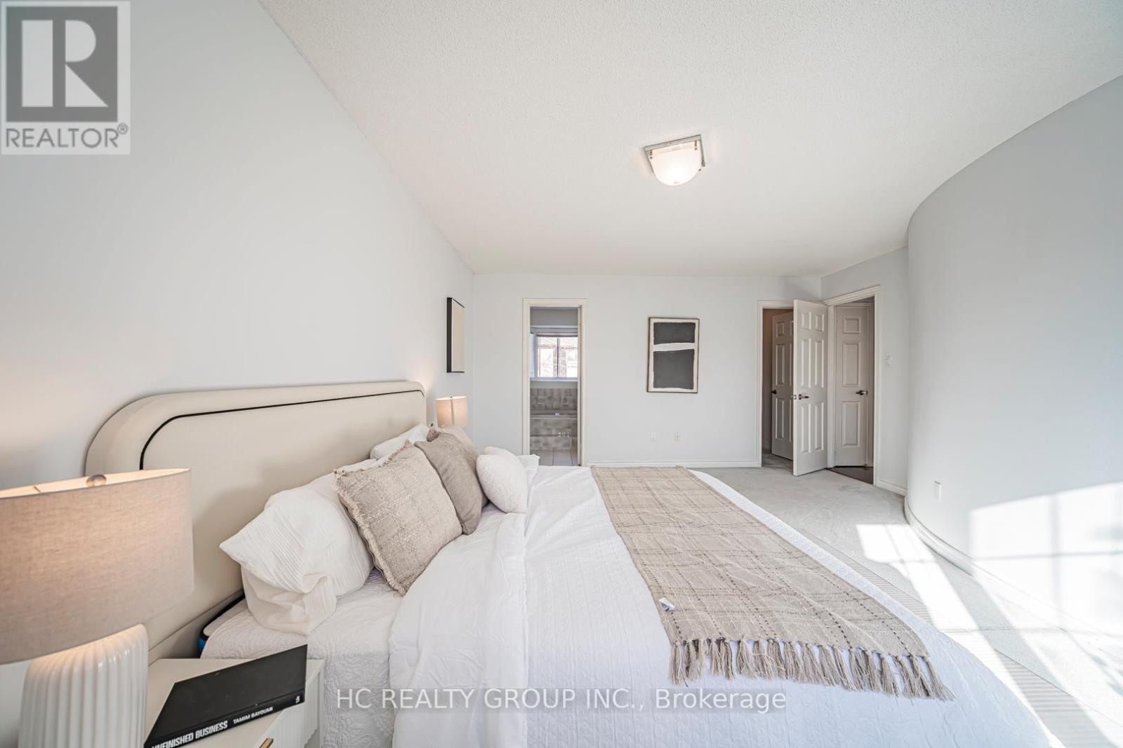 2066 Pineview Drive, Oakville, ON - Indoor Photo Showing Bedroom