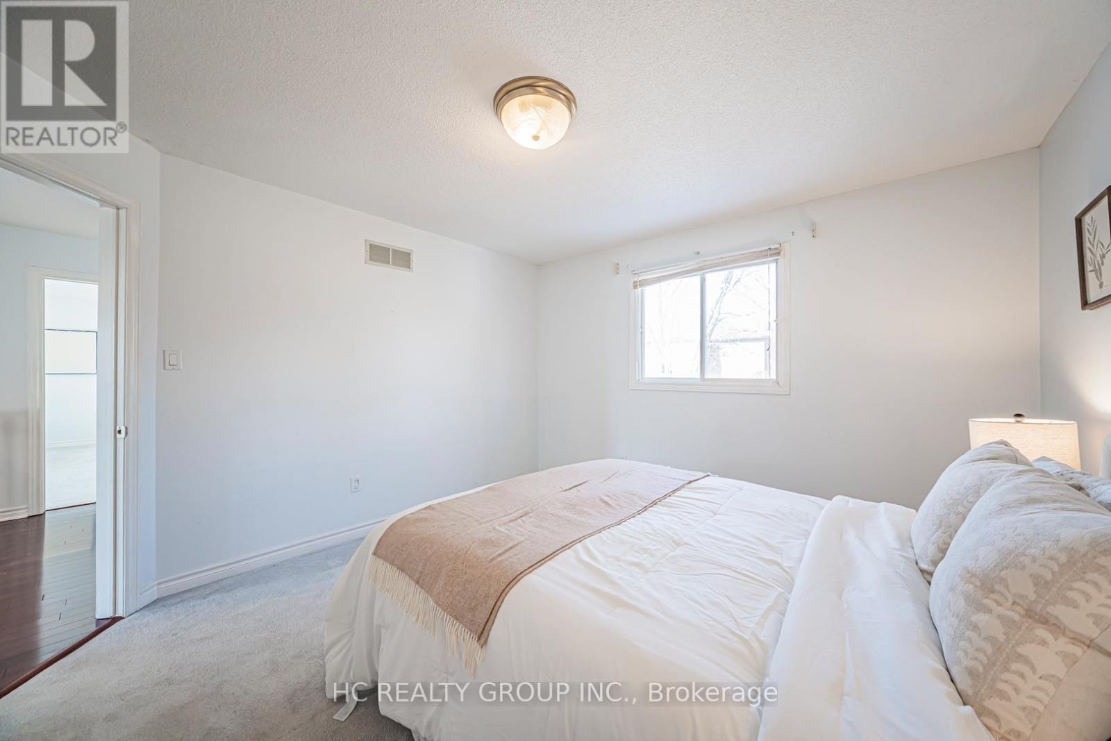 2066 Pineview Drive, Oakville, ON - Indoor Photo Showing Bedroom