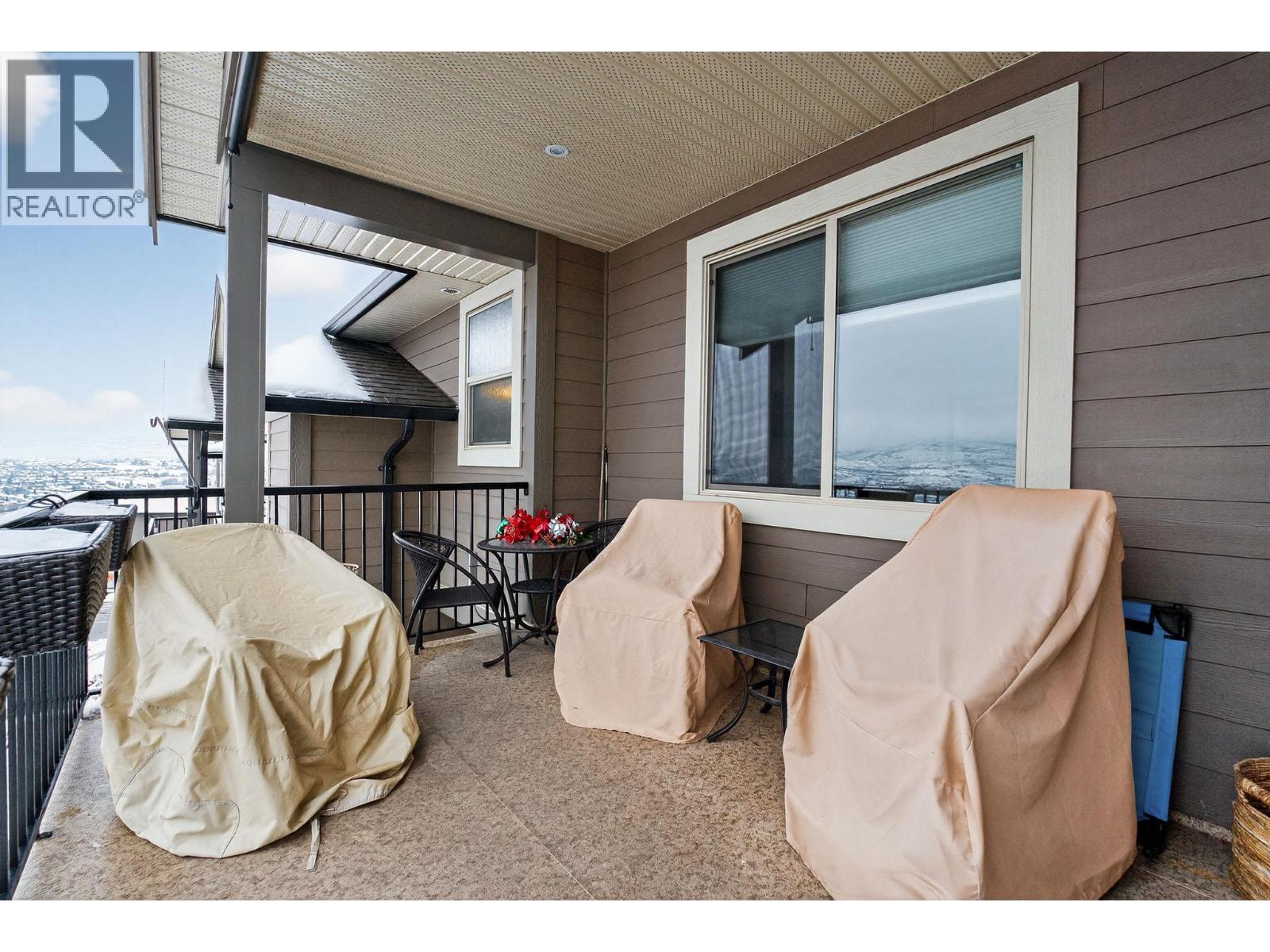 1040 Mt Revelstoke Place Unit# 32, Vernon, BC - Outdoor With Deck Patio Veranda With Exterior
