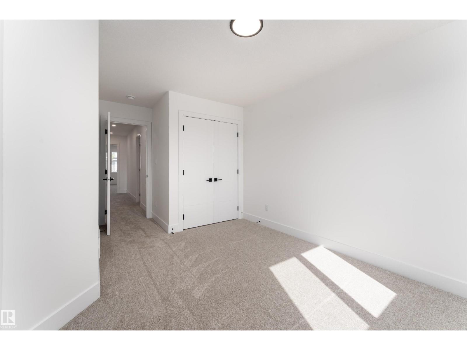 3127 Magpie Wy Nw, Edmonton, AB - Indoor