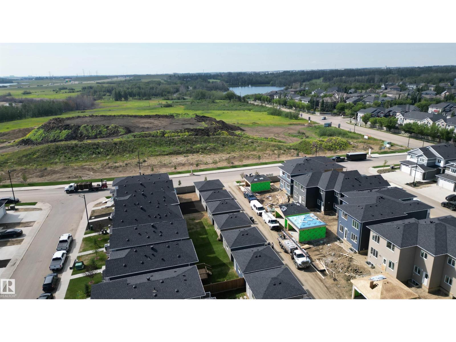 3127 Magpie Wy Nw, Edmonton, AB - Outdoor With View