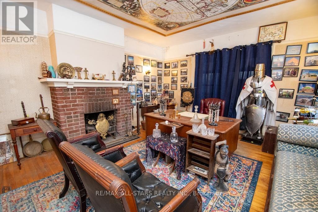 173 Lindsay Street S, Kawartha Lakes (Lindsay), ON - Indoor Photo Showing Other Room With Fireplace