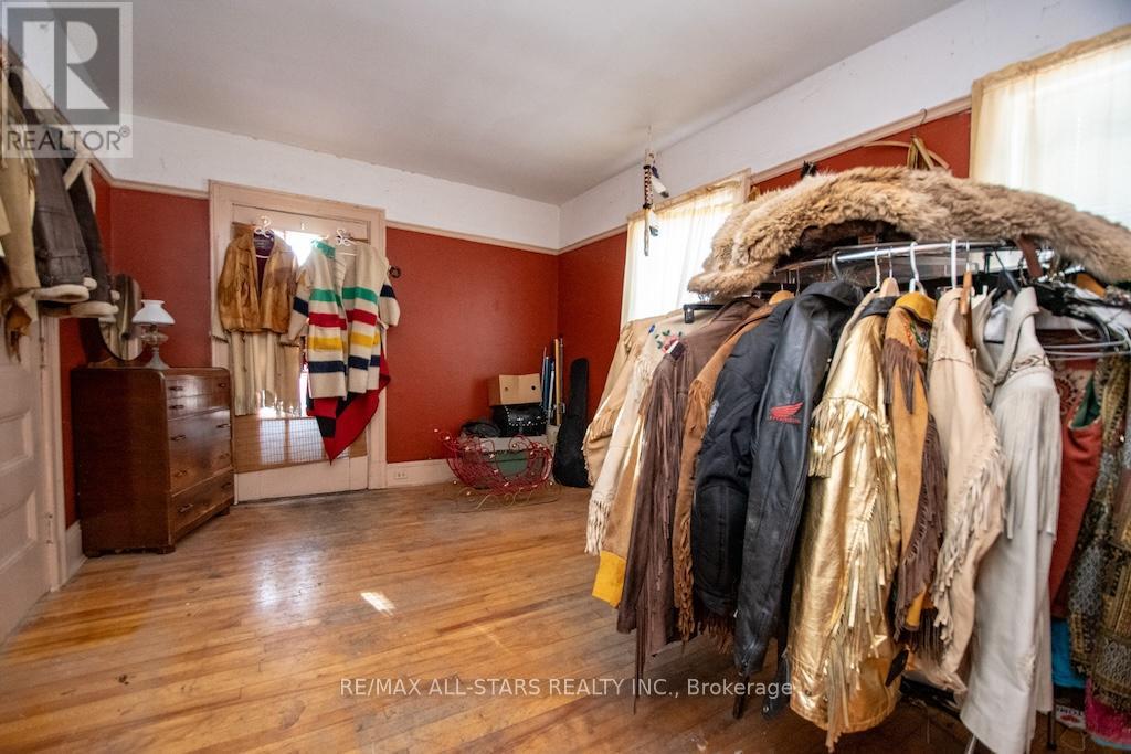 173 Lindsay Street S, Kawartha Lakes (Lindsay), ON - Indoor With Storage