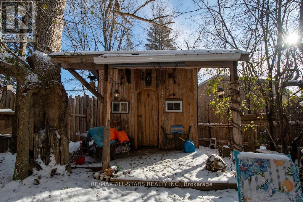 173 Lindsay Street S, Kawartha Lakes (Lindsay), ON - Outdoor