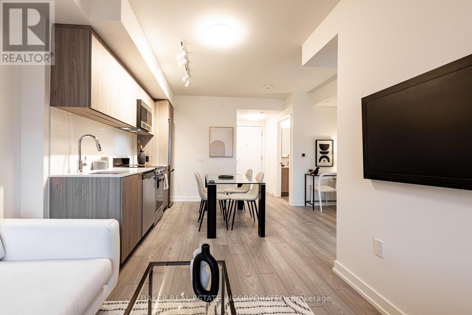 1007 - 223 Redpath Avenue, Toronto, ON - Indoor