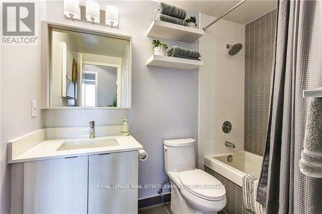 1001 - 4633 Glen Erin Drive, Mississauga, ON - Indoor Photo Showing Bathroom