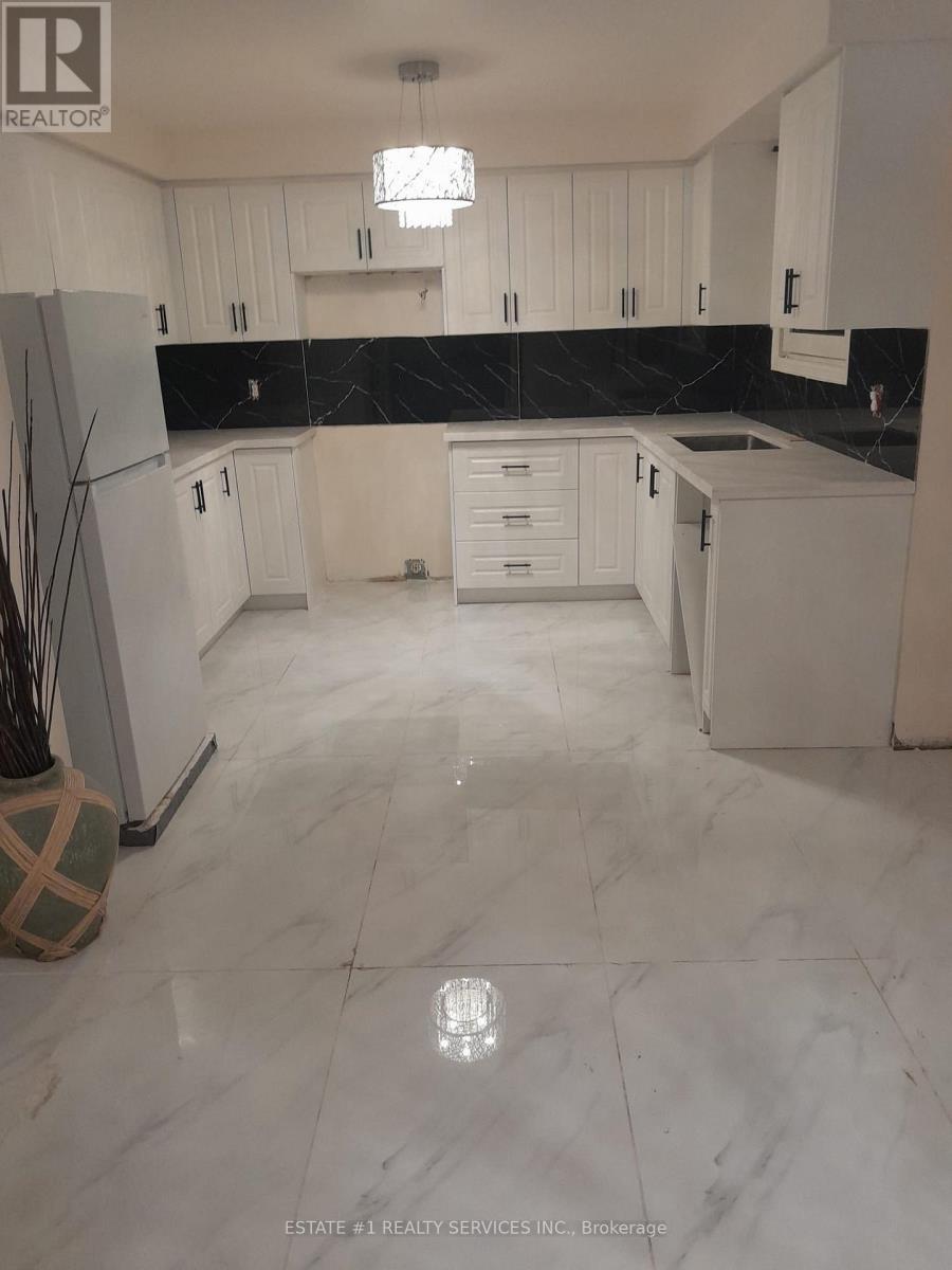 36 Cousins Court, Brampton, ON - Indoor Photo Showing Other Room