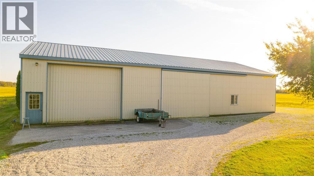 1371 Petrolia Line, St Clair, ON - Outdoor With Exterior