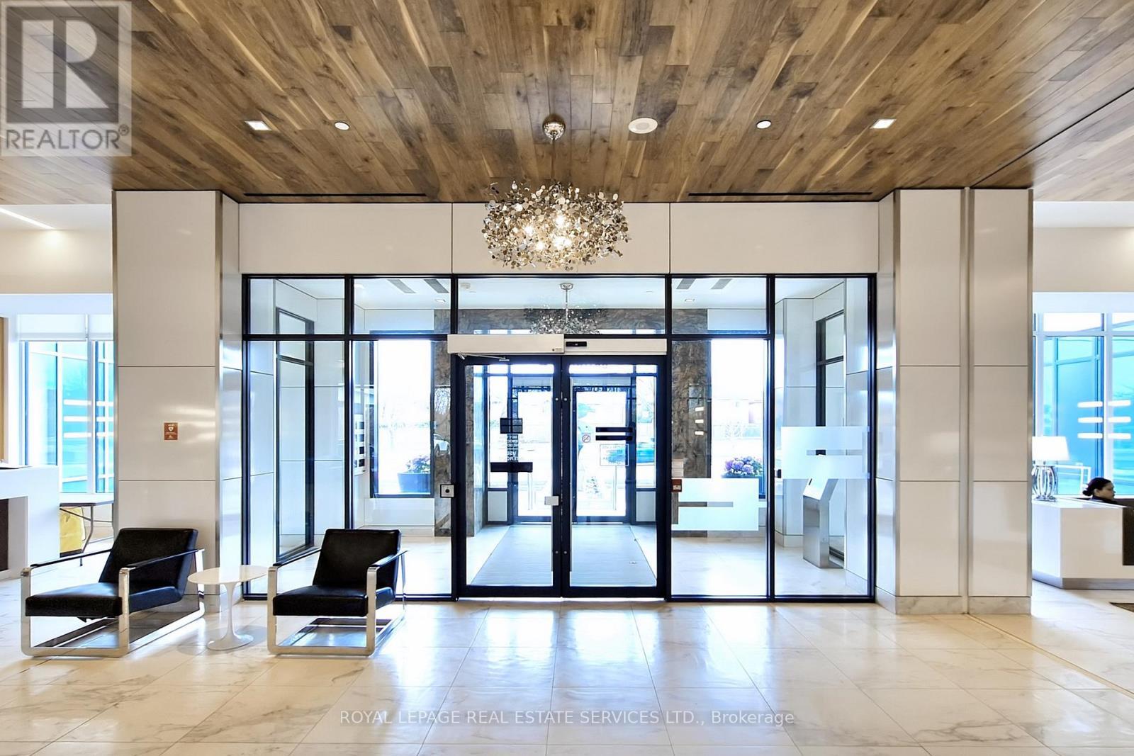 528 - 7900 Bathurst Street, Vaughan, ON - Indoor Photo Showing Other Room