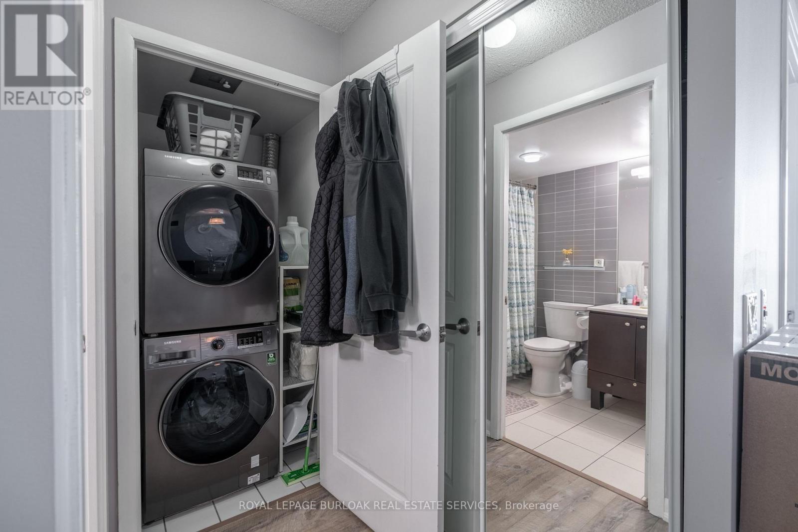 2903 - 225 Sherway Gardens Road, Toronto, ON - Indoor Photo Showing Laundry Room