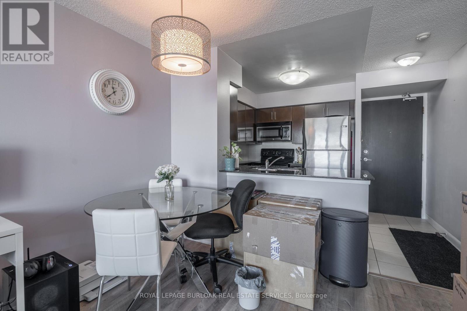 2903 - 225 Sherway Gardens Road, Toronto, ON - Indoor