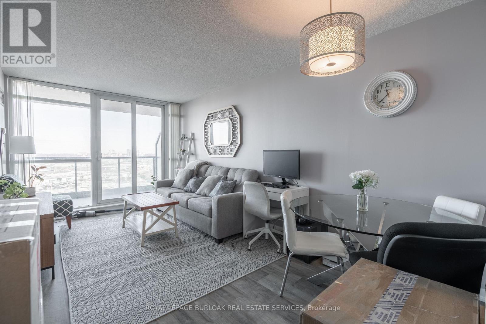 2903 - 225 Sherway Gardens Road, Toronto, ON - Indoor