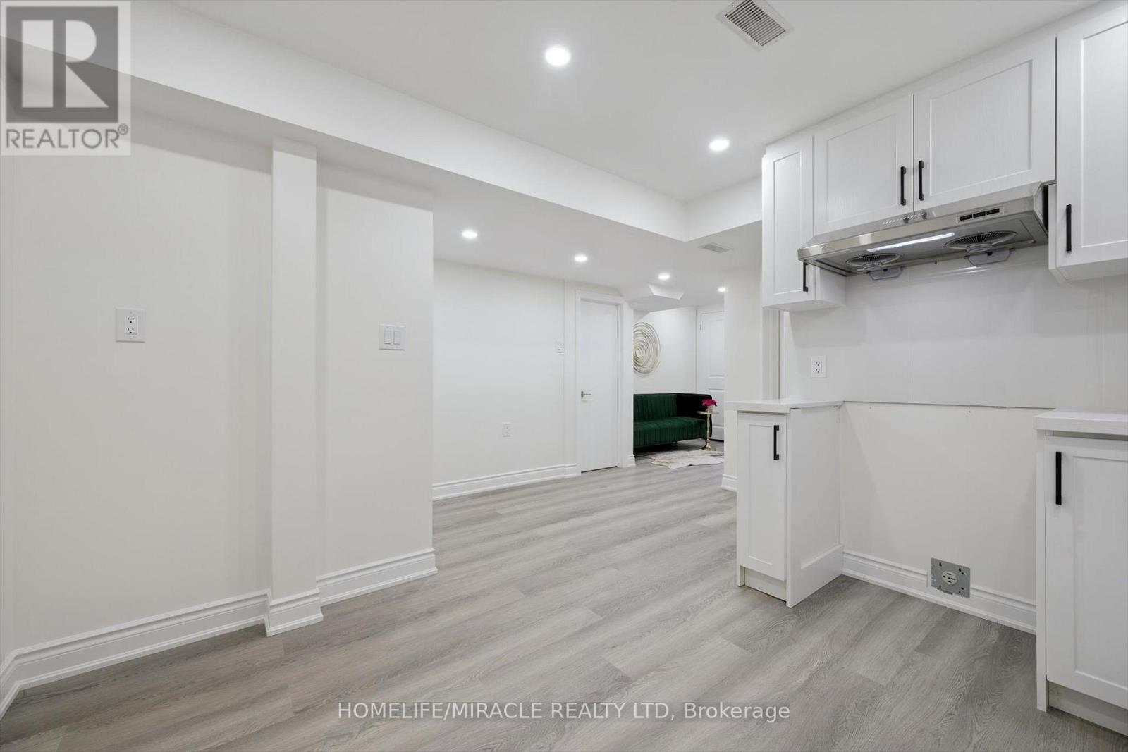 7562 Black Walnut Trail, Mississauga, ON - Indoor