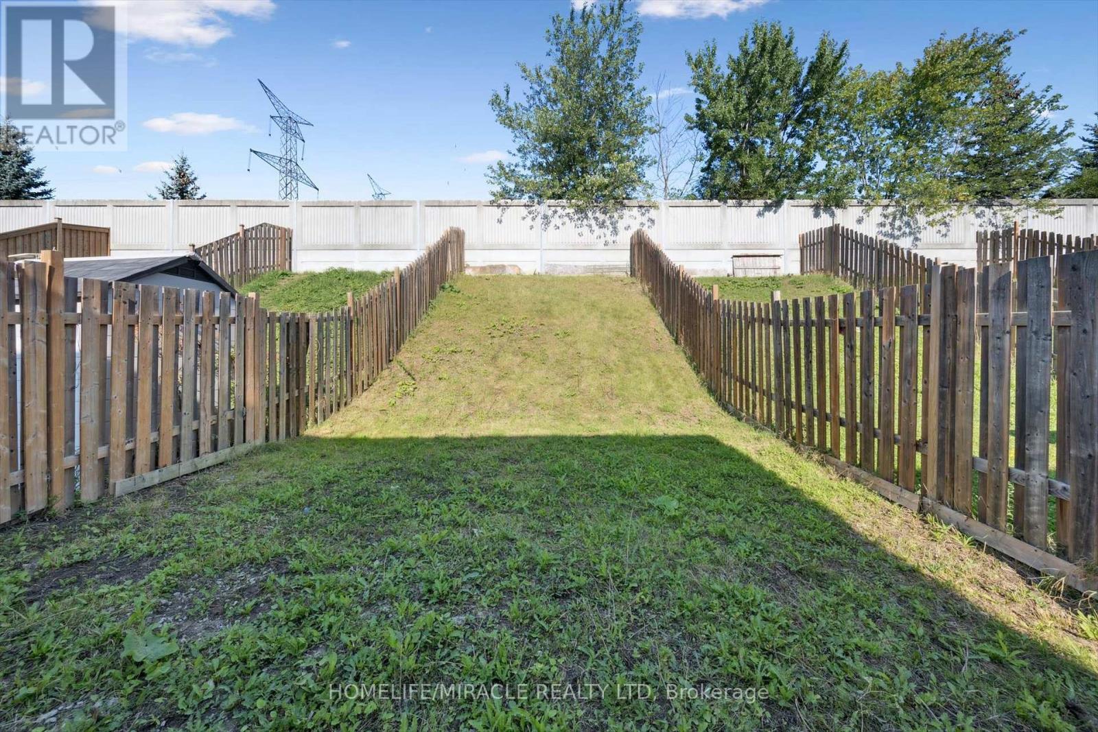 7562 Black Walnut Trail, Mississauga, ON - Outdoor