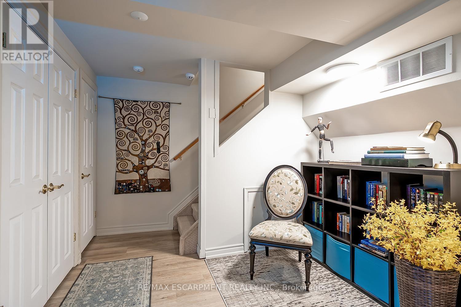 5 - 1580 Kerns Road, Burlington, ON - Indoor Photo Showing Other Room