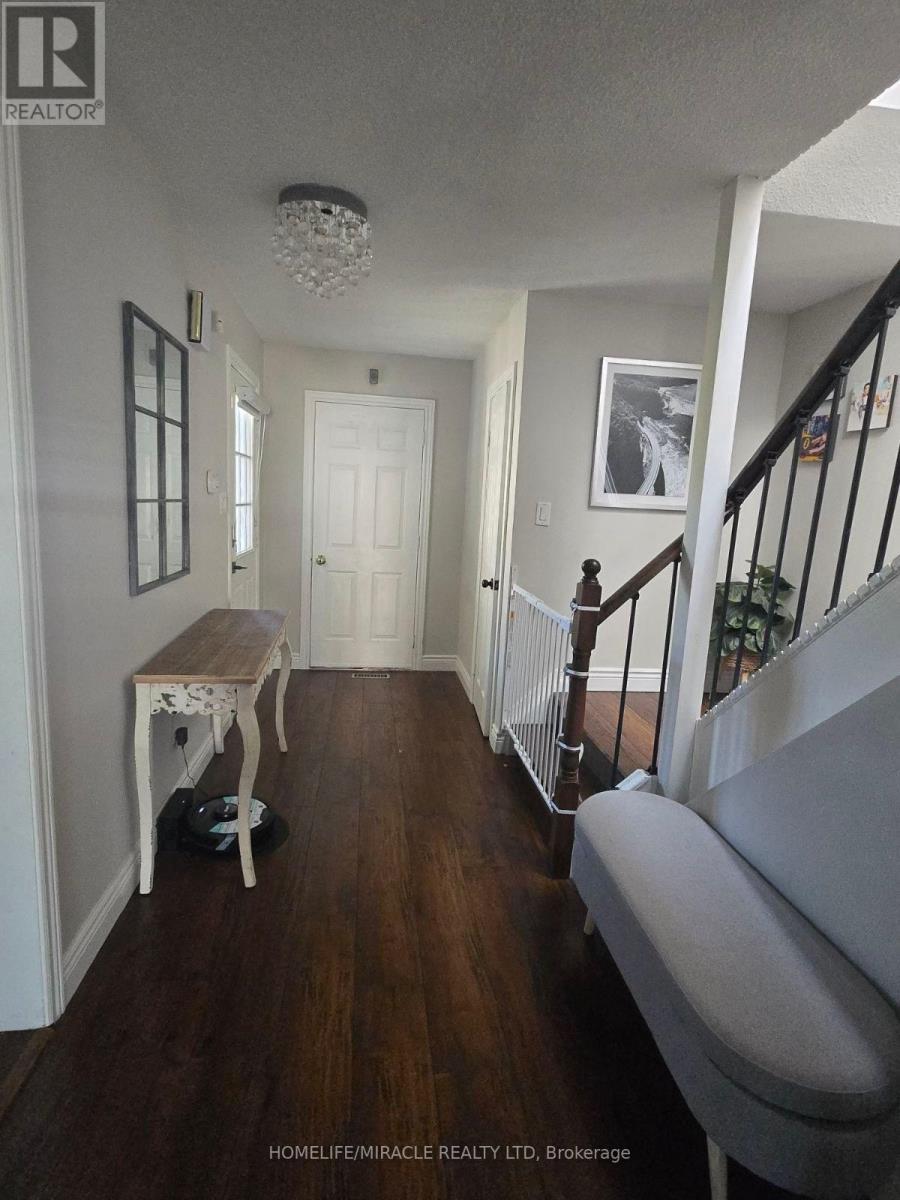 35 Jay Street, Brampton, ON - Indoor Photo Showing Other Room