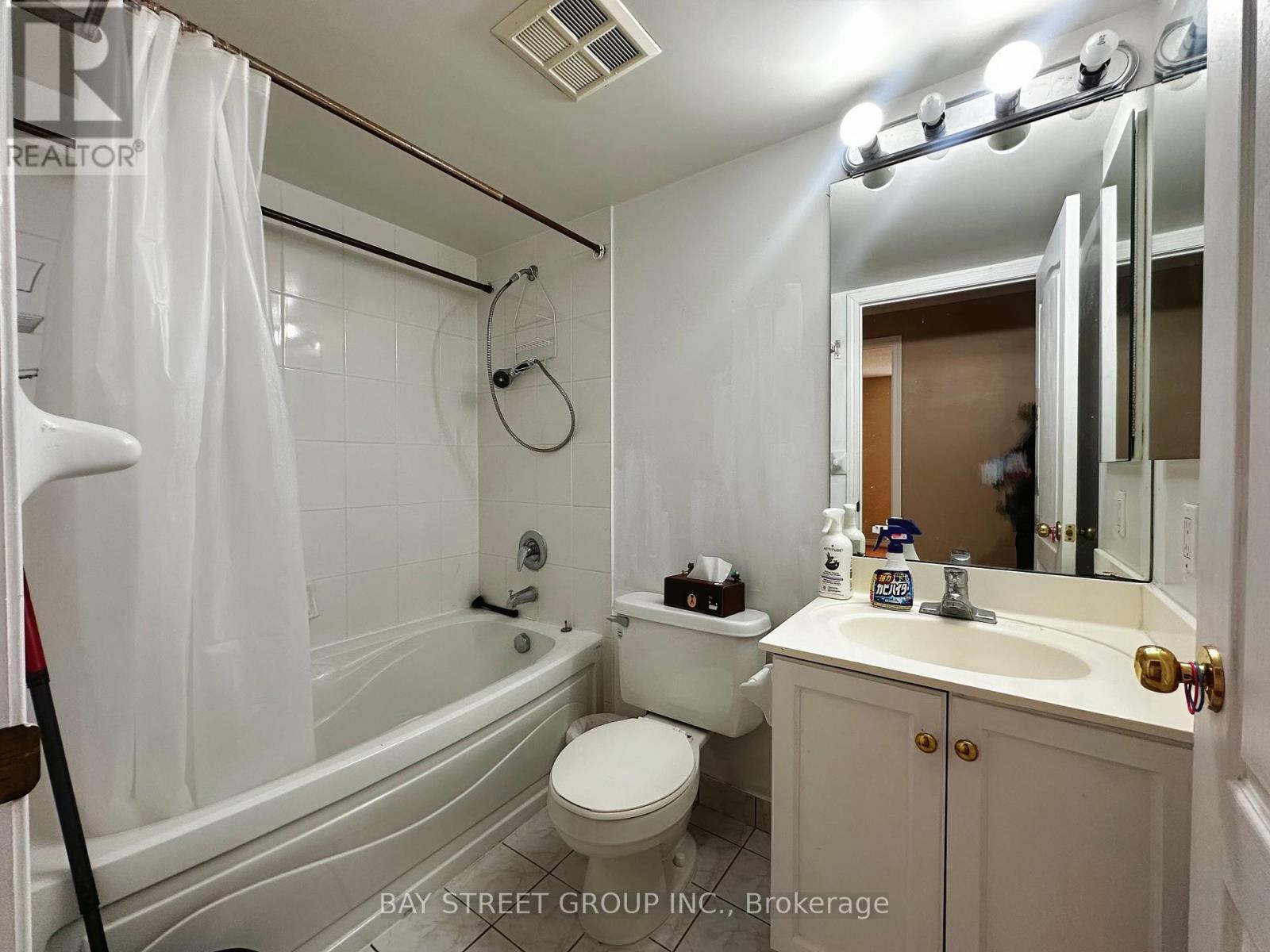 203 - 1883 Mcnicoll Avenue, Toronto, ON - Indoor Photo Showing Bathroom