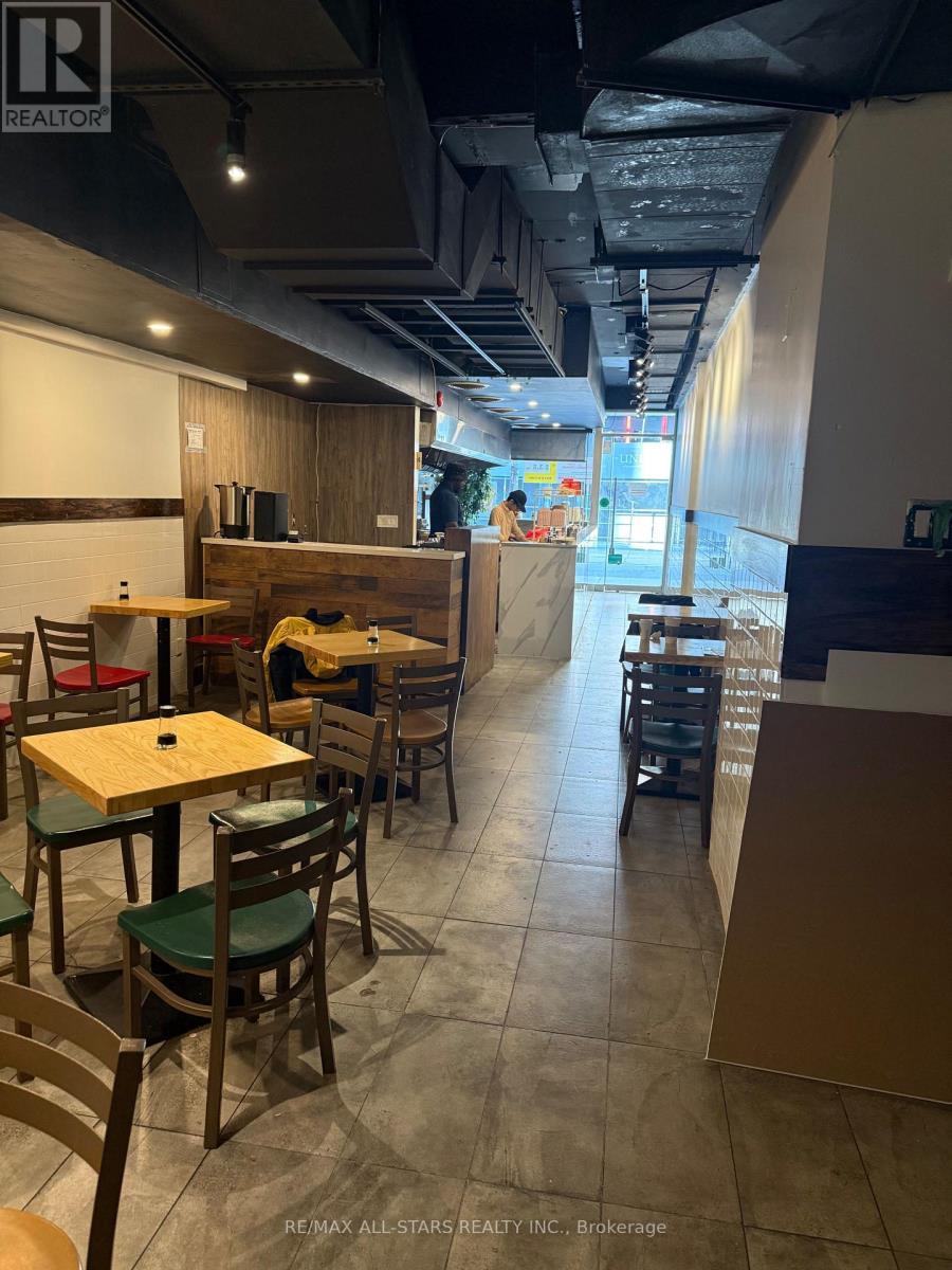 Unit D - 209 Dundas Street W, Toronto, ON